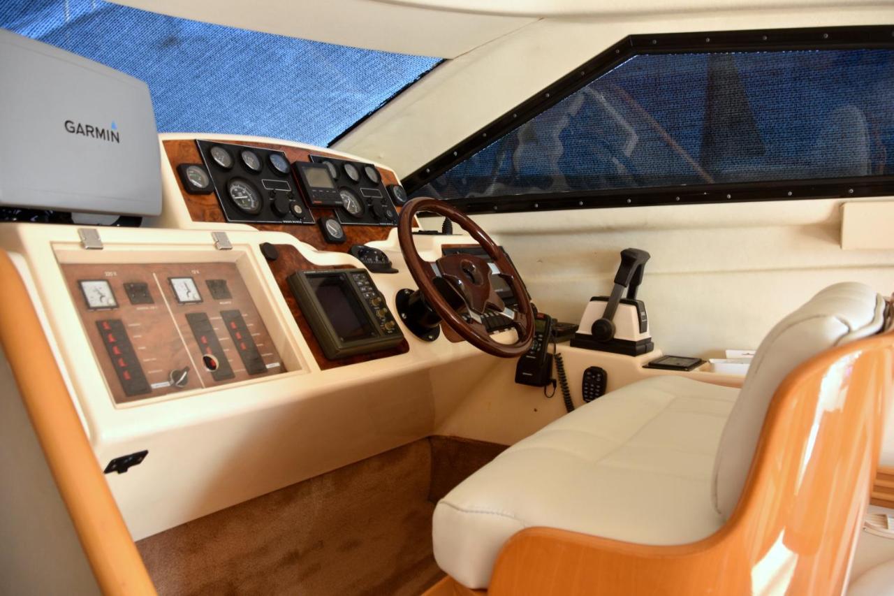 Готель Luxury Yacht Kamikara Сан-Мігель-де-Абона Екстер'єр фото